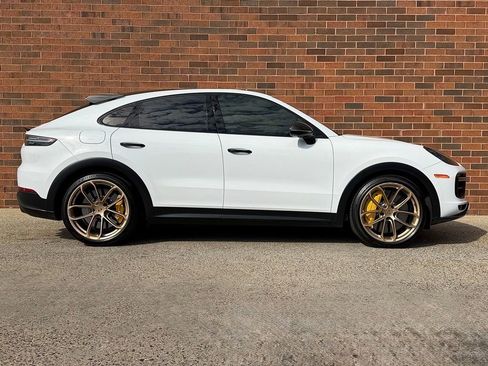 Certified 2022 Porsche Cayenne Turbo GT AWD/4WD image 8
