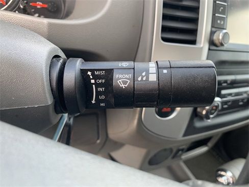 Used 2019 Nissan Frontier SV image 27