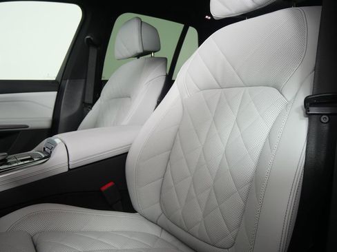 Used 2026 BMW X5 sDrive40i w/ M Sport Package RWD image 11