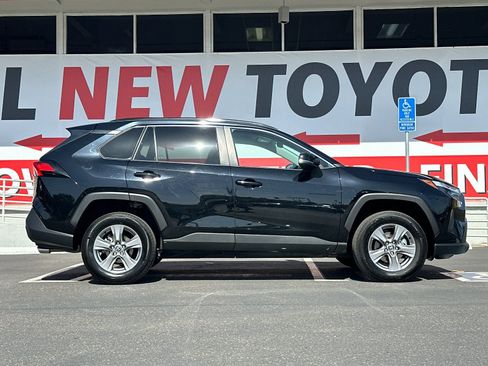 Used 2025 Toyota RAV4 XLE w/ Weather Package FWD image 6