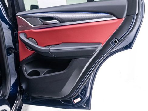 Used 2024 BMW X4 xDrive30i w/ Premium Package image 28