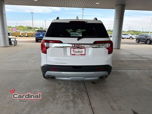 Used 2023 GMC Acadia SLE w/ Driver Convenience Package FWD image 7