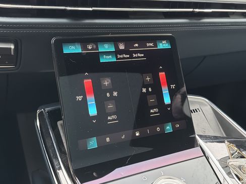 Used 2025 Cadillac Escalade IQ Sport 2 w/ LPO, ONYX Package image 25