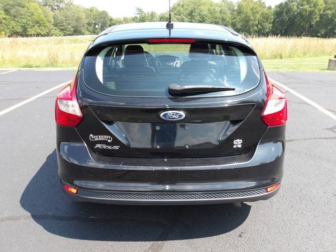 Used 2014 Ford Focus SE FWD image 4