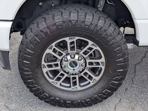 Used 2025 Ford F250 Platinum w/ Platinum Plus Package AWD/4WD image 13