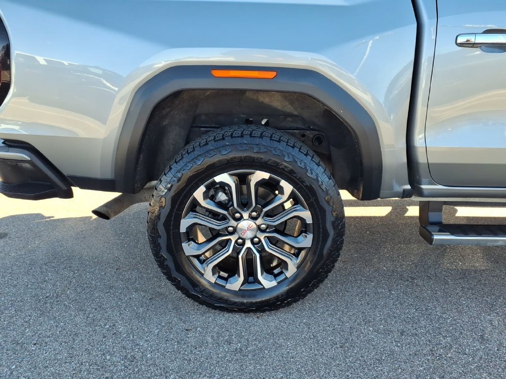 Used 2024 GMC Canyon Denali AWD/4WD image 26