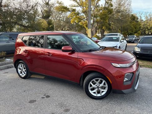 Used 2020 Kia Soul S FWD image 6