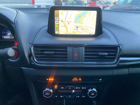 Used 2017 MAZDA MAZDA3 Touring w/ Popular Equipment Package image 35