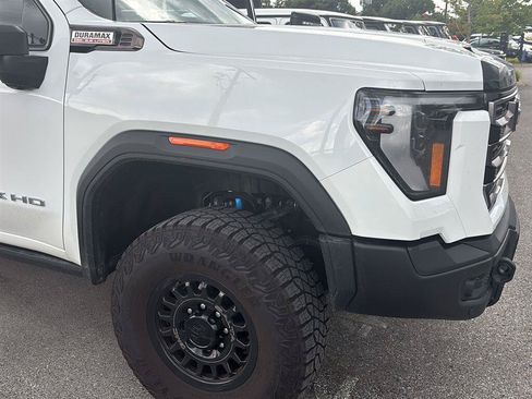 Used 2025 GMC Sierra 2500 AT4X w/ AT4X AEV Edition AWD/4WD image 4