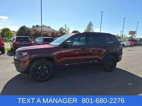 New 2026 Jeep Grand Cherokee Altitude image 3