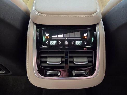 New 2026 Volvo XC90 B6 Plus w/ Protection Package Premier AWD/4WD image 21