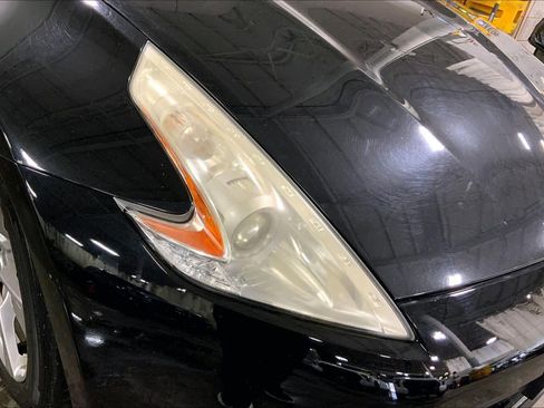 Used 2009 Nissan 370Z Touring image 22