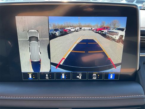 Used 2023 GMC Yukon XL AT4 w/ Technology Package image 20