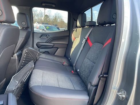 Used 2024 Chevrolet Colorado Z71 w/ Z71 Convenience Package 2 image 37