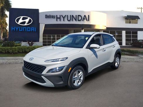 Certified 2023 Hyundai Kona SE image 3