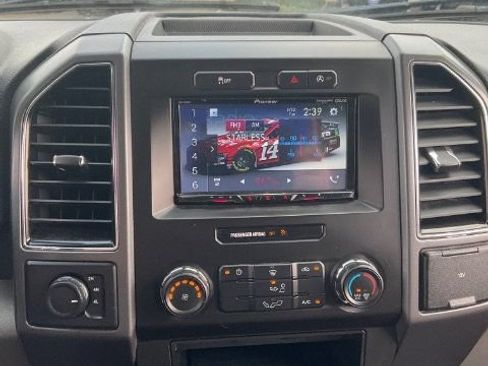 Used 2018 Ford F150 XLT AWD/4WD image 25
