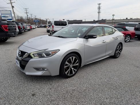 Used 2017 Nissan Maxima 3.5 SV image 2