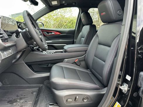 New 2026 Chevrolet Traverse Z71 AWD/4WD image 2