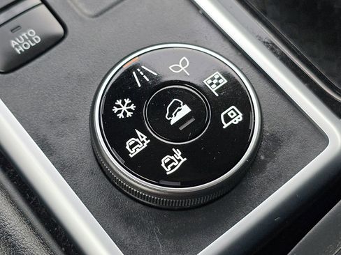 Used 2024 Nissan Pathfinder SL w/ SL Premium Package image 10