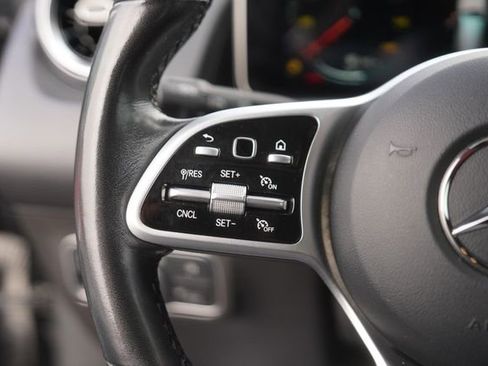 Used 2021 Mercedes-Benz GLB 250 image 23