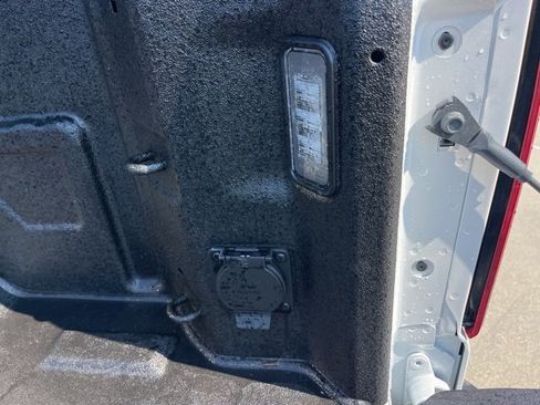 Used 2025 Chevrolet Silverado 1500 High Country w/ Technology Package image 12