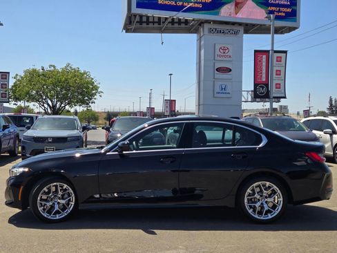 Used 2025 BMW 330i Sedan RWD image 4