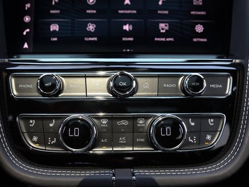 Used 2023 Bentley Bentayga Speed image 29