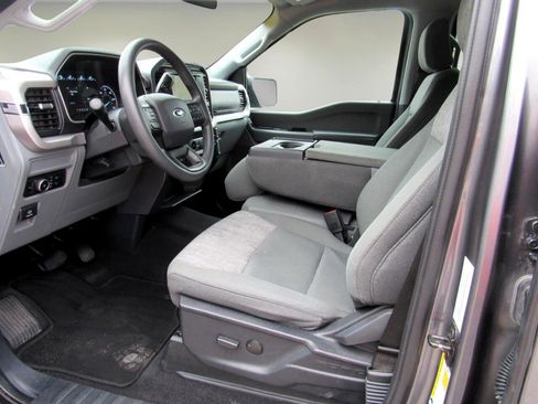 Used 2023 Ford F150 XLT image 14