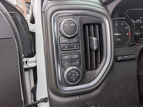 Used 2022 GMC Sierra 1500 AT4 w/ AT4 Premium Package image 13