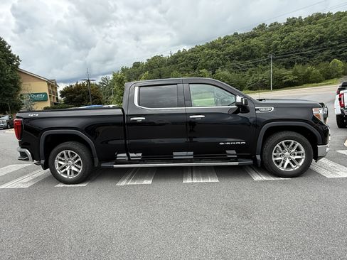 Used 2019 GMC Sierra 1500 SLT w/ SLT Premium Package AWD/4WD image 4