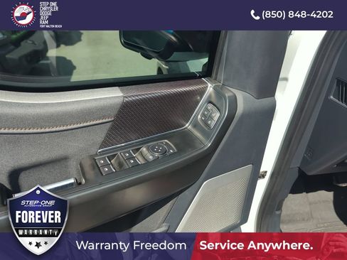 Used 2022 Ford F150 Raptor w/ Raptor 37 Performance Package AWD/4WD image 18