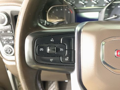 Used 2019 GMC Sierra 1500 SLT image 18