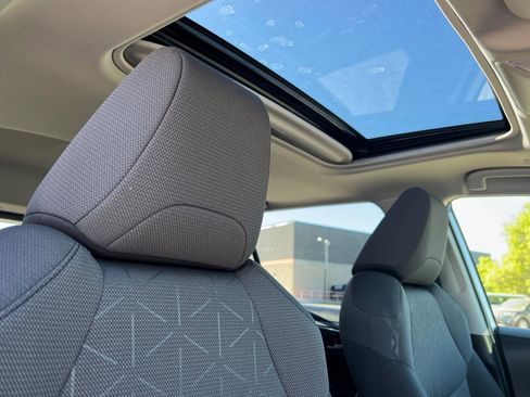 Used 2023 Toyota RAV4 XLE w/ Convenience Package image 18