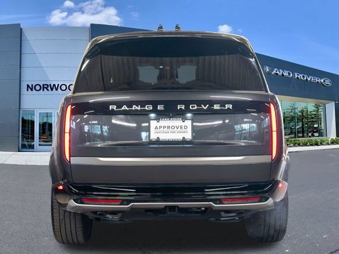 Certified 2025 Land Rover Range Rover SE AWD/4WD image 5