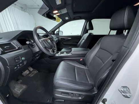 Used 2025 Honda Passport EX-L image 18