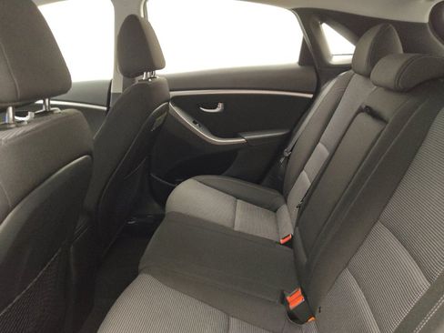 Used 2017 Hyundai Elantra GT image 18