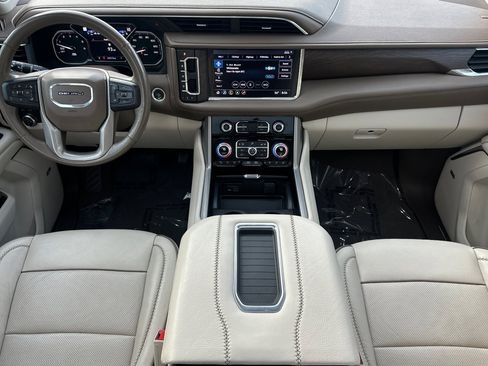 Used 2021 GMC Yukon Denali image 12