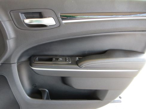 Used 2022 Chrysler 300 S RWD image 23