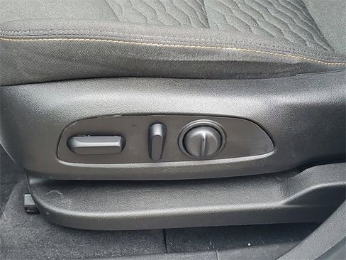 Used 2021 Chevrolet Equinox LT image 7