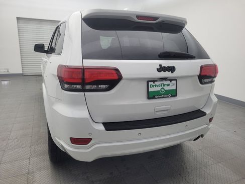 Used 2019 Jeep Grand Cherokee Altitude image 6
