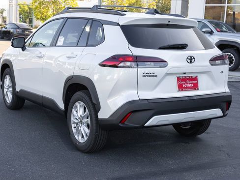 New 2026 Toyota Corolla Cross LE FWD image 7