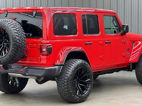 Used 2025 Jeep Wrangler Unlimited Sahara w/ Safety Group AWD/4WD image 5