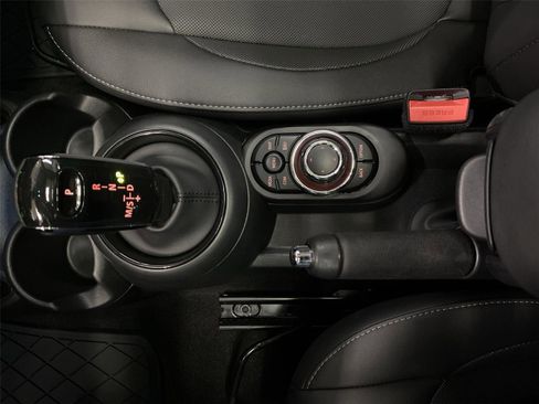 Used 2023 MINI Cooper 2-Door Hardtop image 27