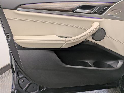 Used 2021 BMW X4 xDrive30i w/ Executive Package image 8