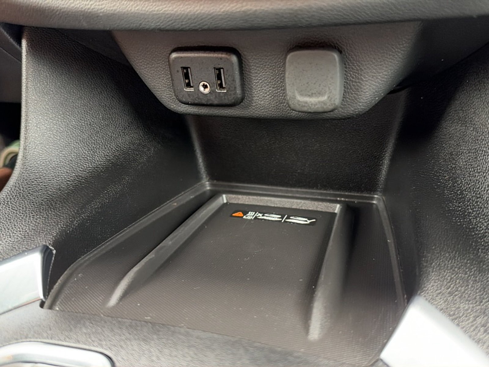 Used 2023 Chevrolet Traverse LT FWD image 42