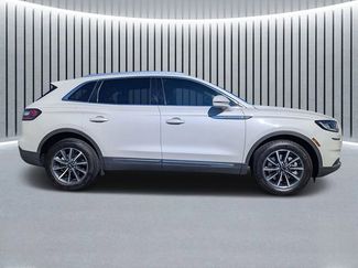 Used 2022 Lincoln Nautilus FWD video 2