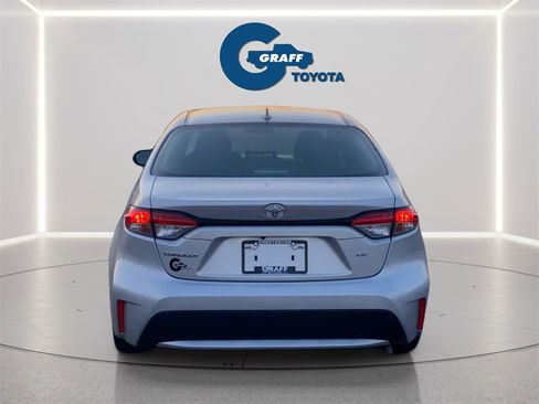 Used 2020 Toyota Corolla LE image 4