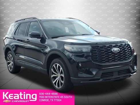 Used 2025 Ford Explorer ST-Line AWD/4WD image 3
