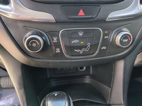 Used 2020 Chevrolet Equinox LT AWD/4WD image 22