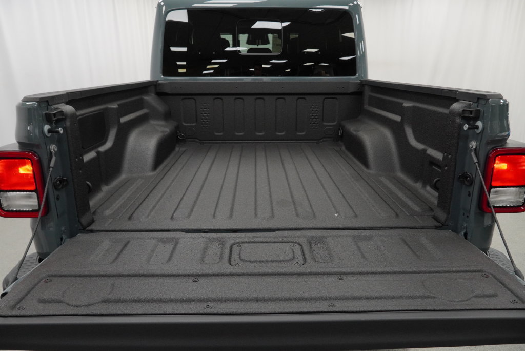New 2026 Jeep Gladiator Mojave AWD/4WD image 31